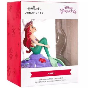 *NWT* Disney The Little Mermaid Ariel on Rock Hallmark Ornament